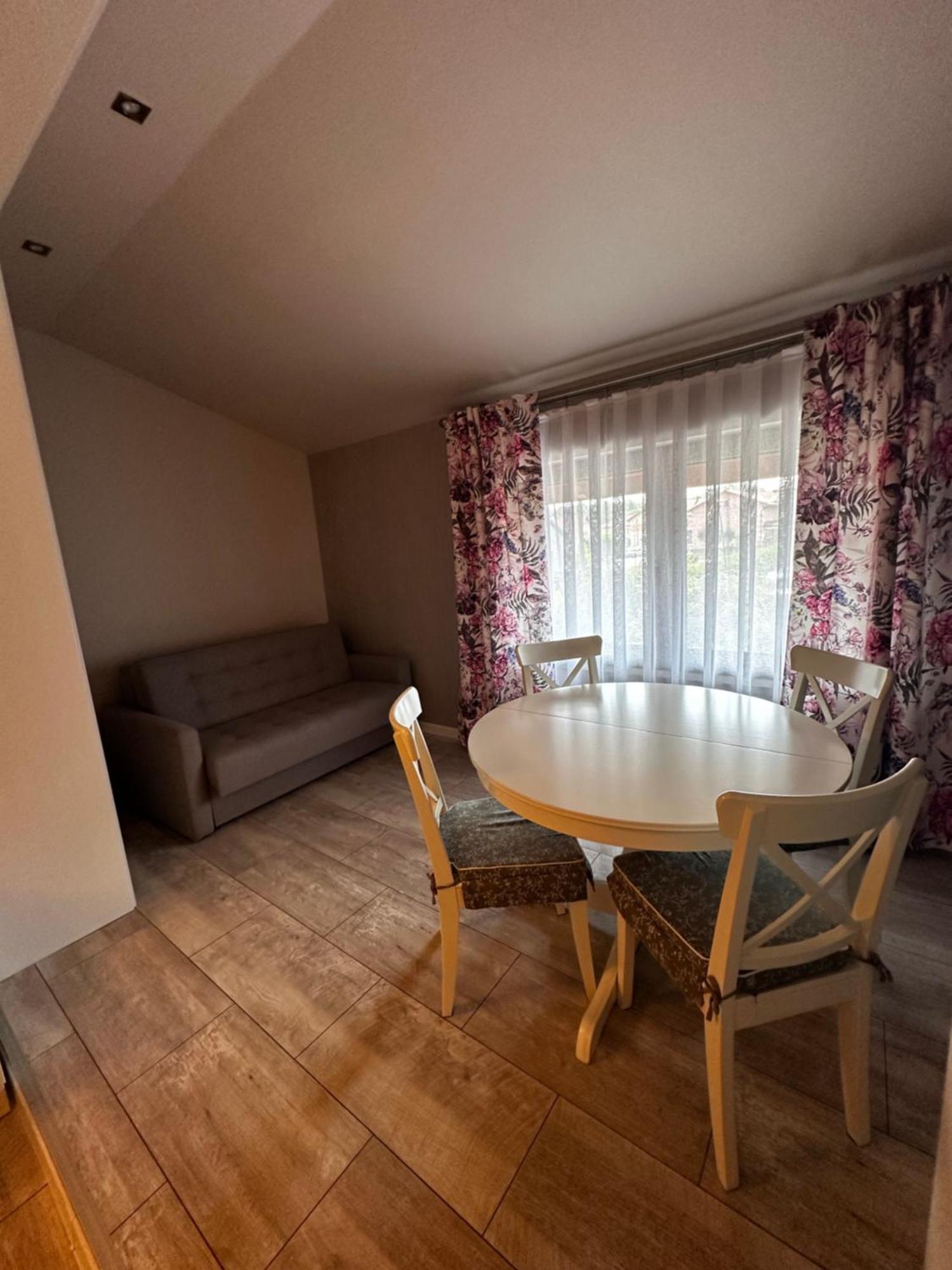 Apartamenty Czerwona Roza Wieprz  Esterno foto